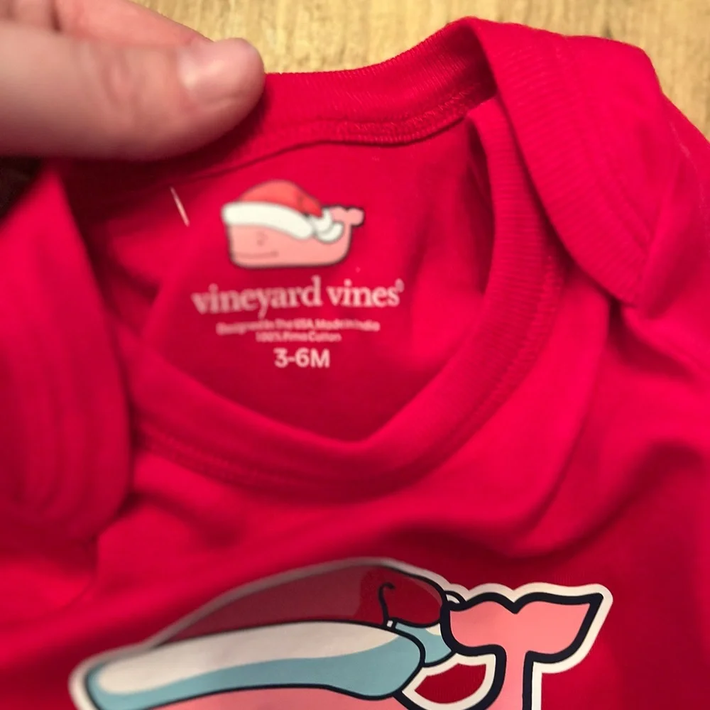 Vineyard Vines Red Santa Cotton Christmas Kids Onesie NWT - Picture 3 of 4